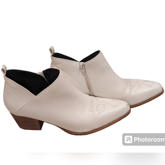 MM White Low Cut Boho Embroidered Bootie Sz 11 - Picture 3 of 7